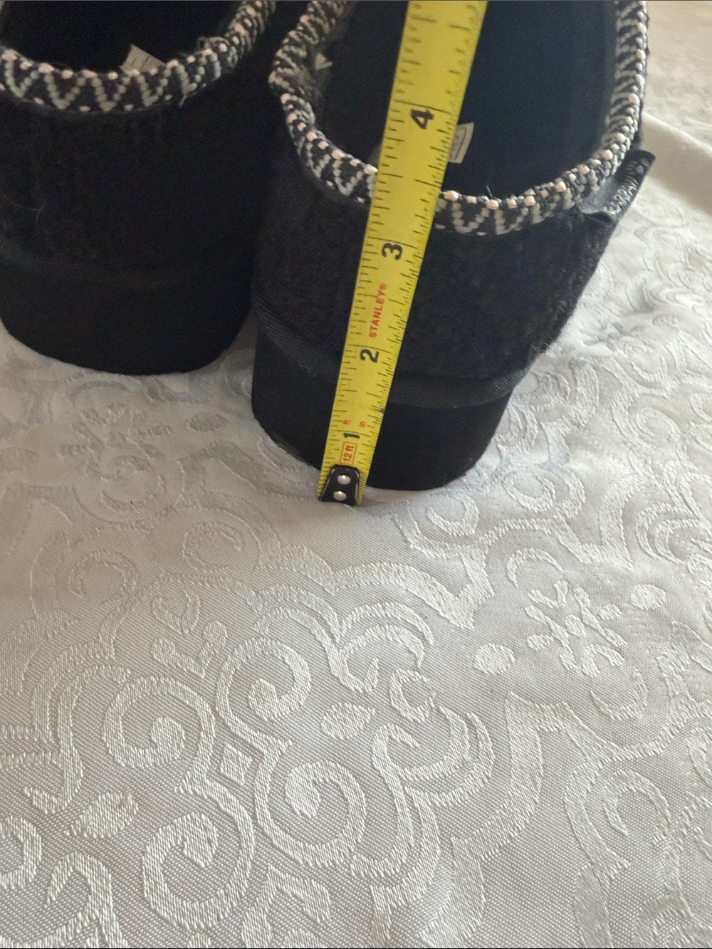 Bearpaw Cozy Black Sherpa Slip-On - Picture 14 of 16